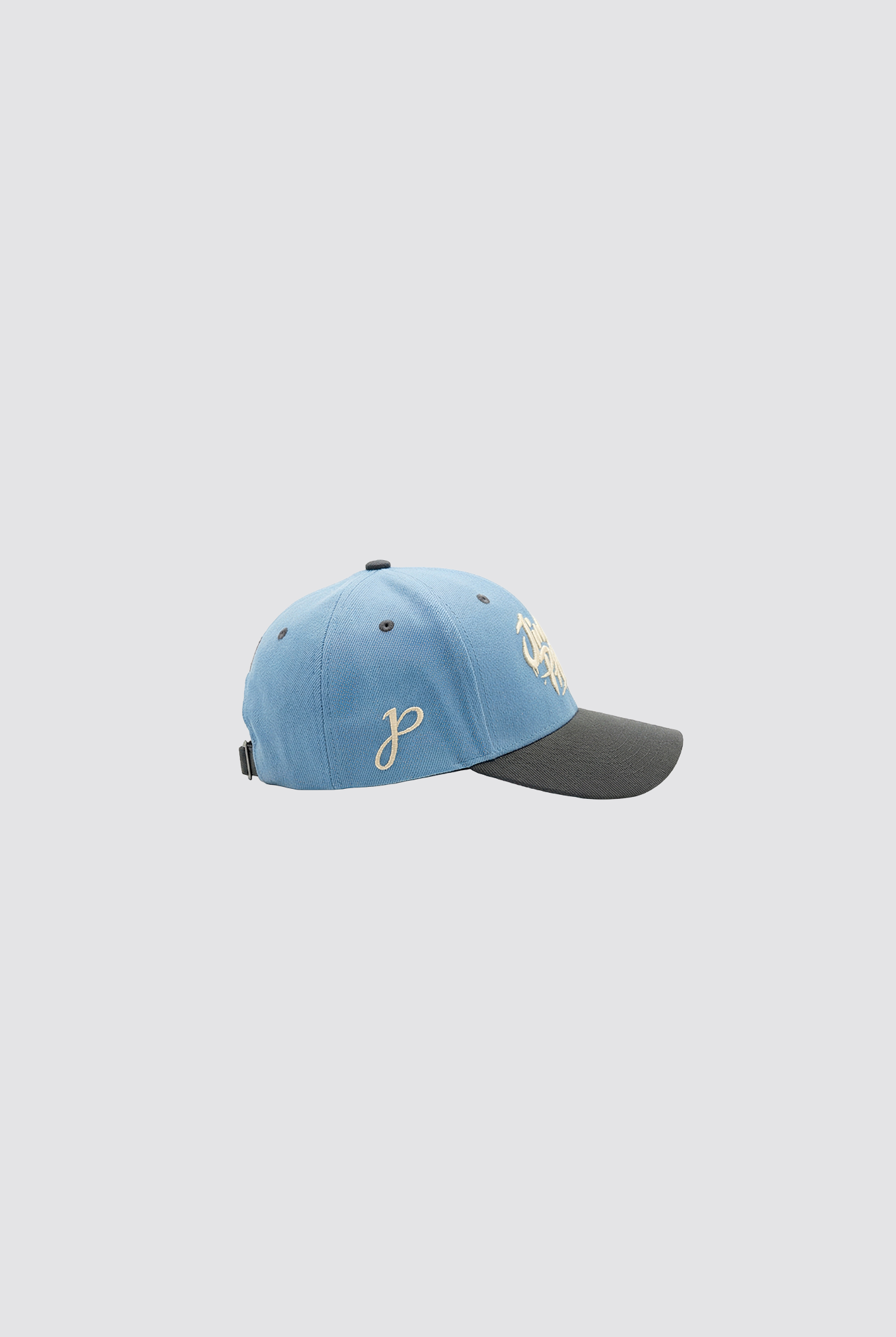 Babyblaue Cap mit grauem Schirm und JIMI PALAIS Logo in Weiß