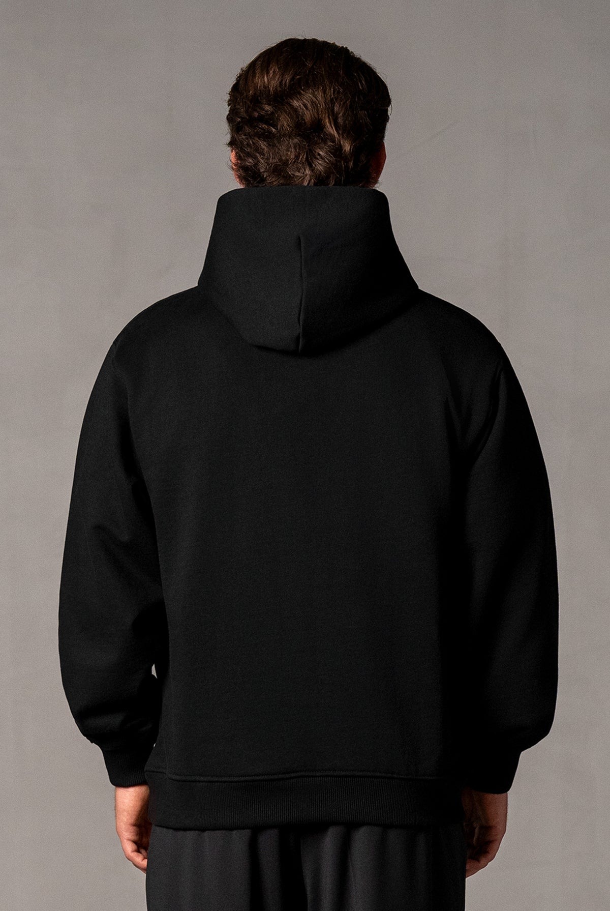Herren Hoodie Schwarz mit JIMI PALAIS Stick – Schwarz, Rückansicht