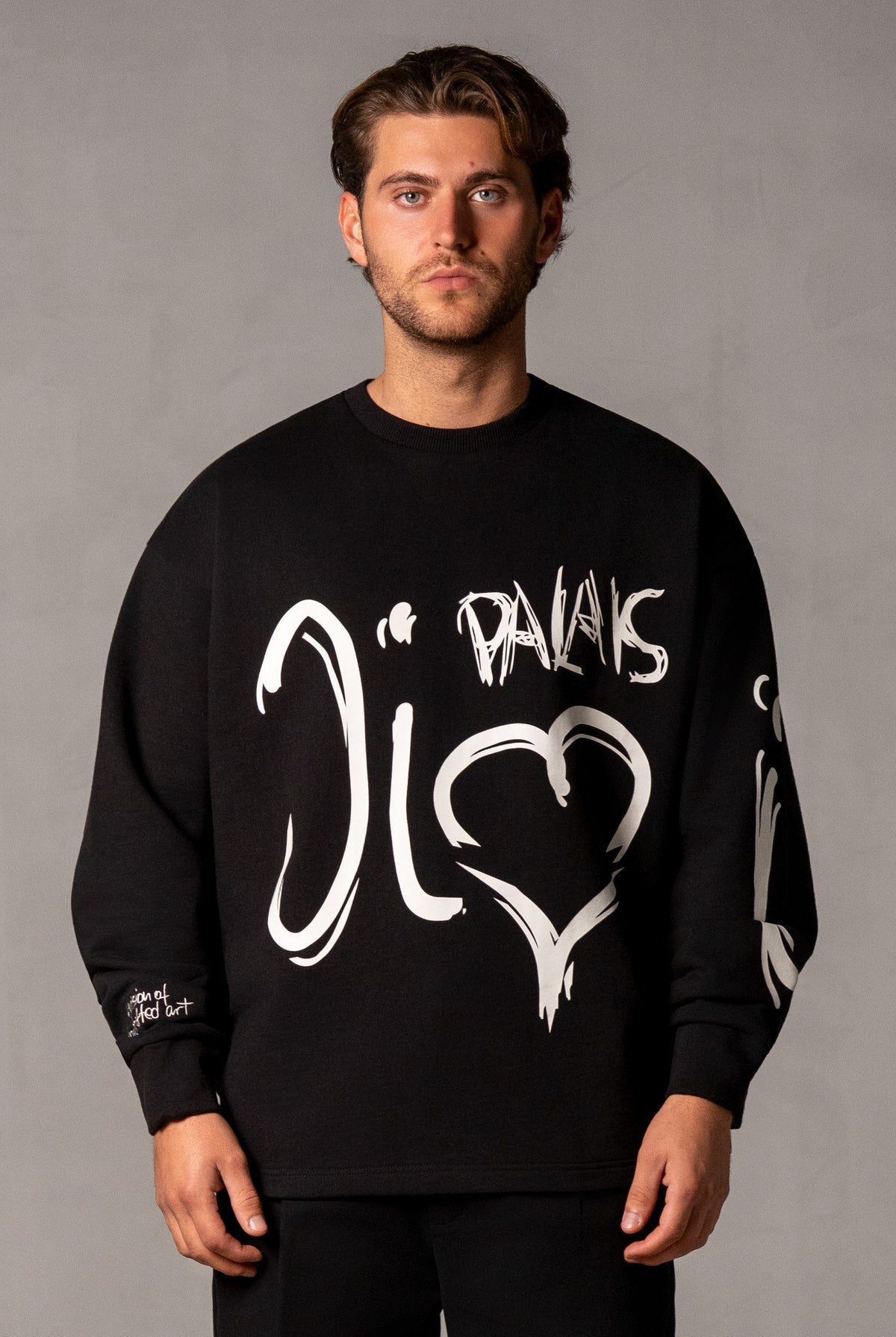 Herren Sweatshirt mit JIMI PALAIS Love-Typografie – Schwarz, Vorderansicht