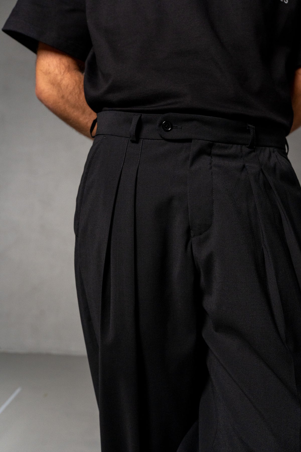 Herren Hose mit Nadelstreifen – Schwarz, Detail