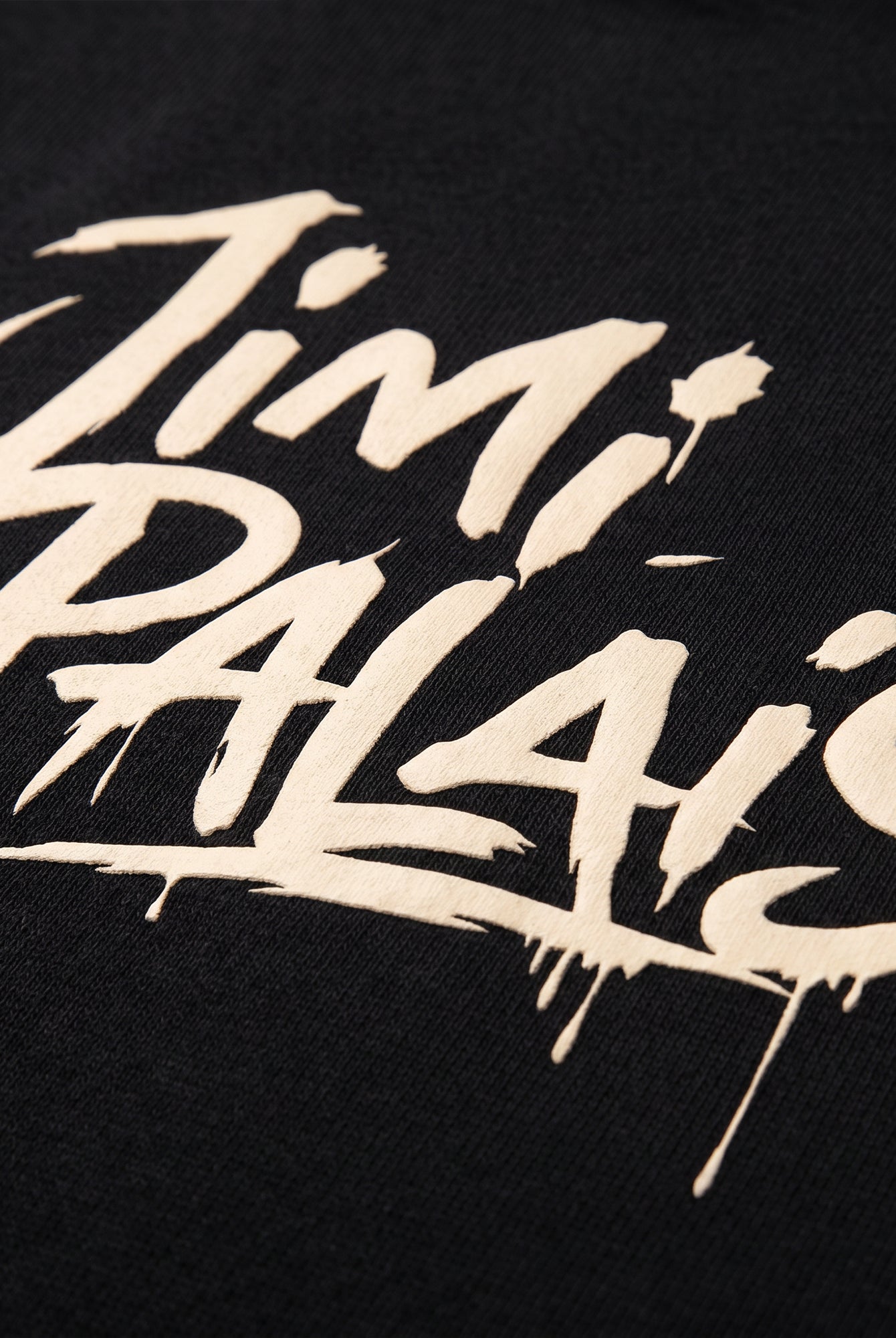 Oversized T Shirt mit kleinem Brustprint und Graffiti Rückenprint