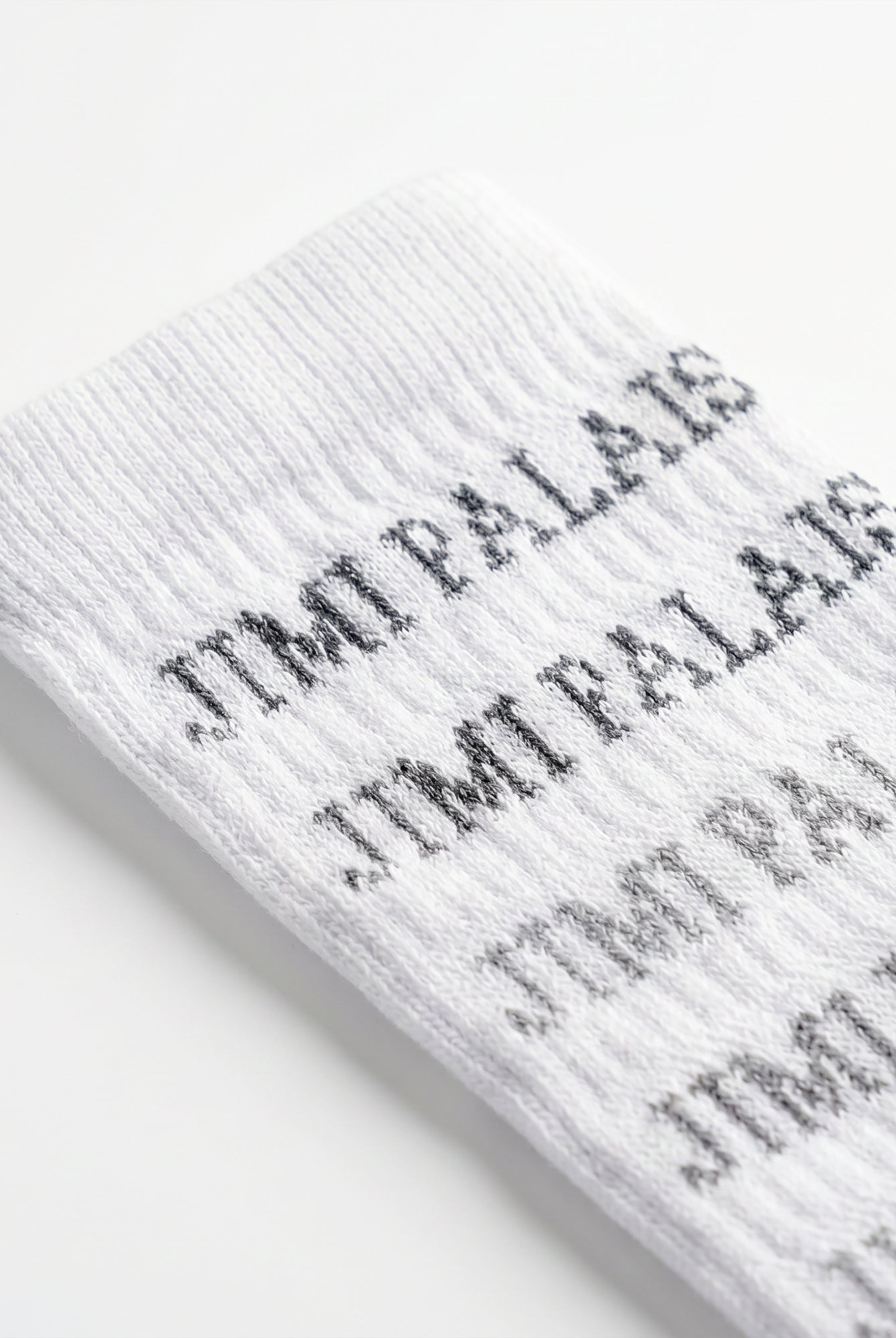Socken mit JIMI PALAIS Schriftzug und Gummiband