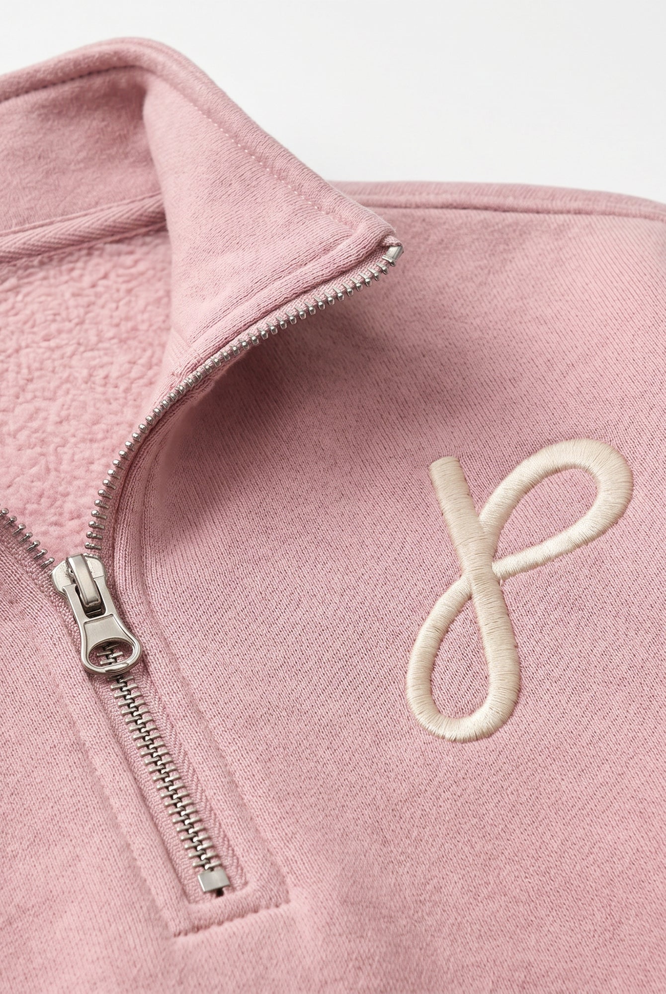 Sweater mit Reißverschluss und J Monogramm Stickerei