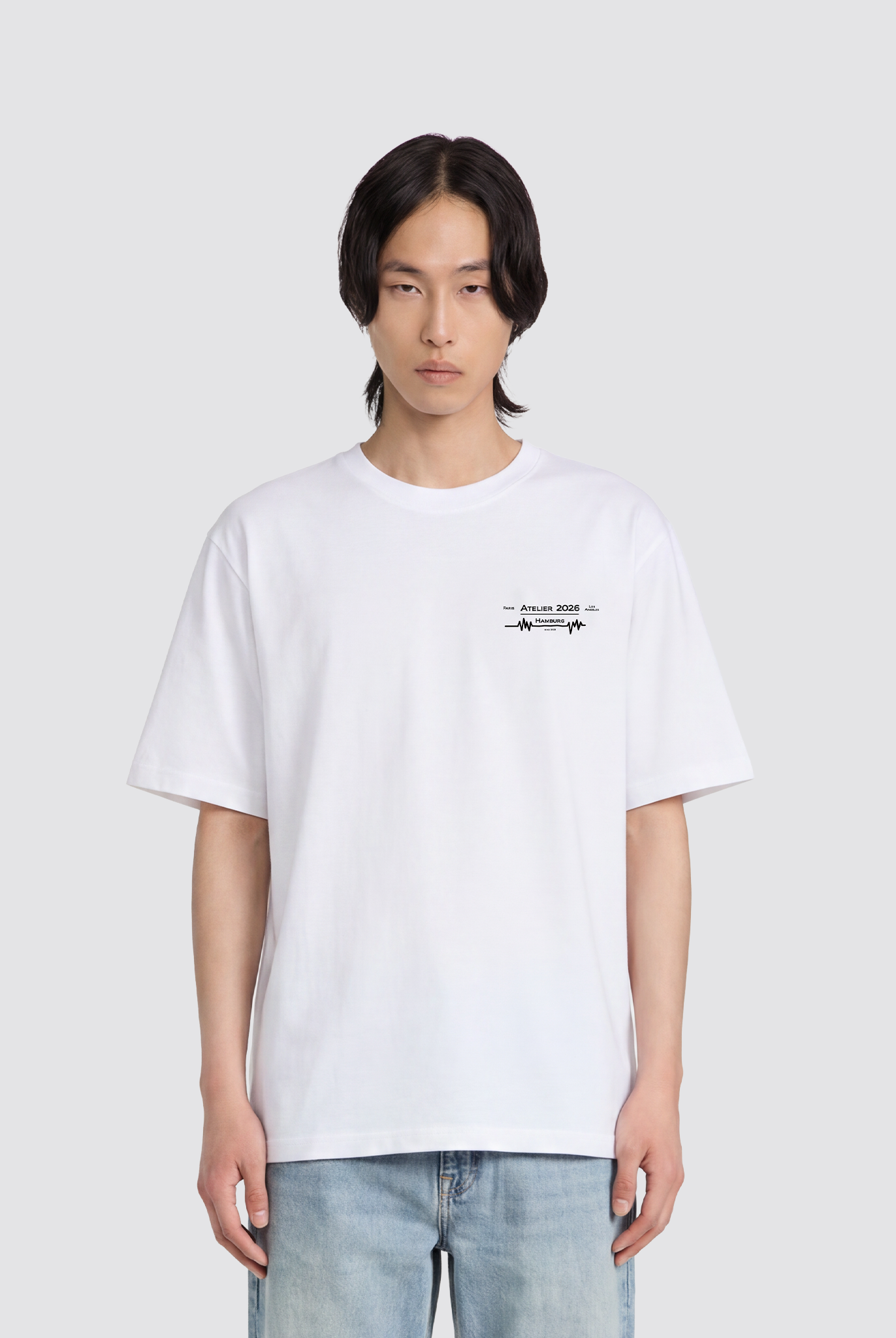 Oversized T Shirt mit kleinem Brustprint und Graffiti Rückenprint