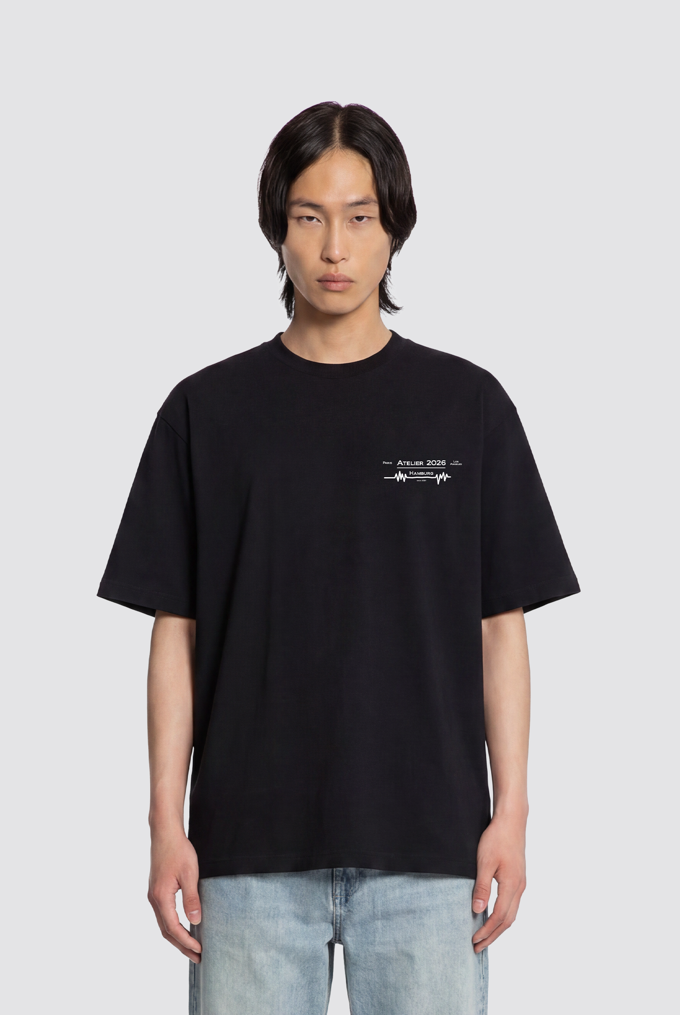 Oversized T Shirt mit kleinem Brustprint und Graffiti Rückenprint