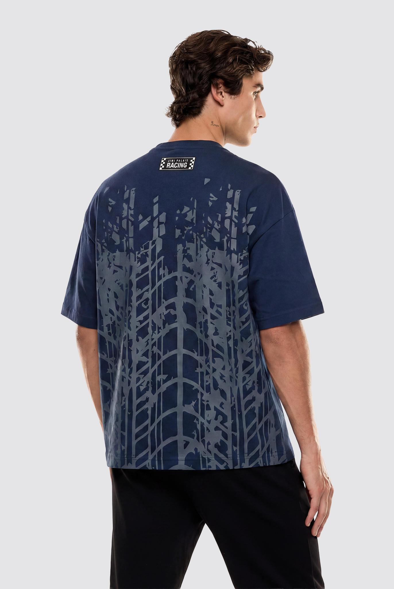 T Shirt mit Bruststickerei und dichtem Stoff mit Backprint im Reifenmuster