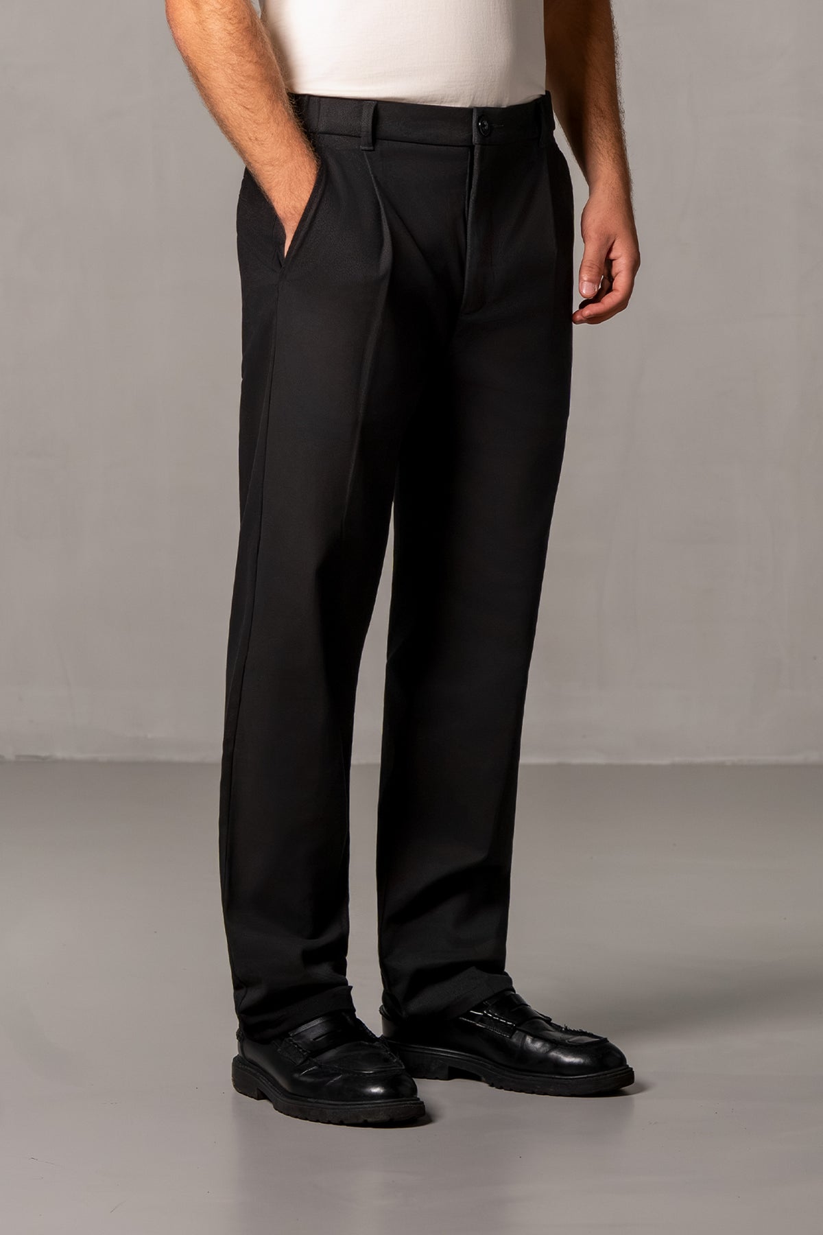 Herren Jeans Schwarz mit Bundfalte – Schwarz, Seitenansicht