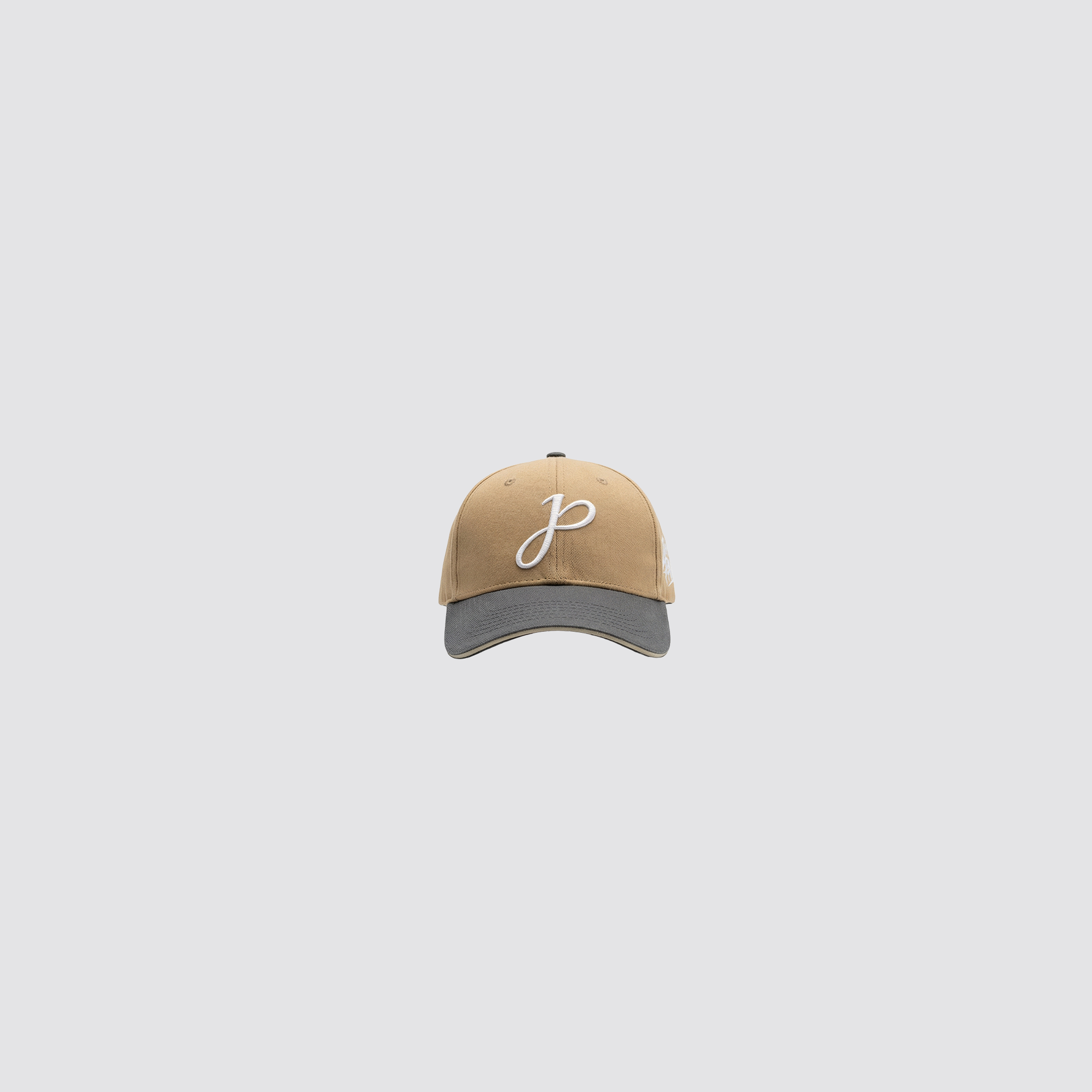 Beige Cap mit grauem Schirm und J Monogramm Stickerei