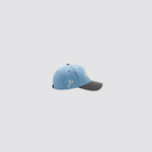 Babyblaue Cap mit grauem Schirm und JIMI PALAIS Logo in Weiß