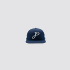 Marineblaue Snapback mit J Monogramm und Stickerei hinten