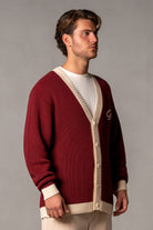 Herren Cardigan mit JIMI PALAIS Applikation – Bordeauxrot, Seitenansicht