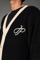Herren Cardigan mit JIMI PALAIS Applikation – Schwarz, Detail