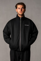 Herren Jacke Schwarz mit JIMI PALAIS Logo – Schwarz, Vorderansicht