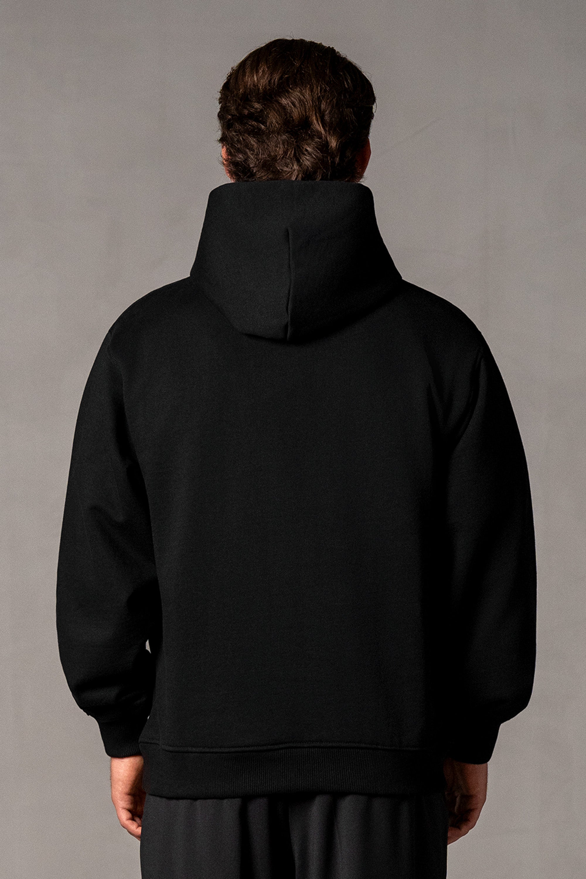 Herren Hoodie Schwarz mit JIMI PALAIS Stick – Schwarz, Rückansicht