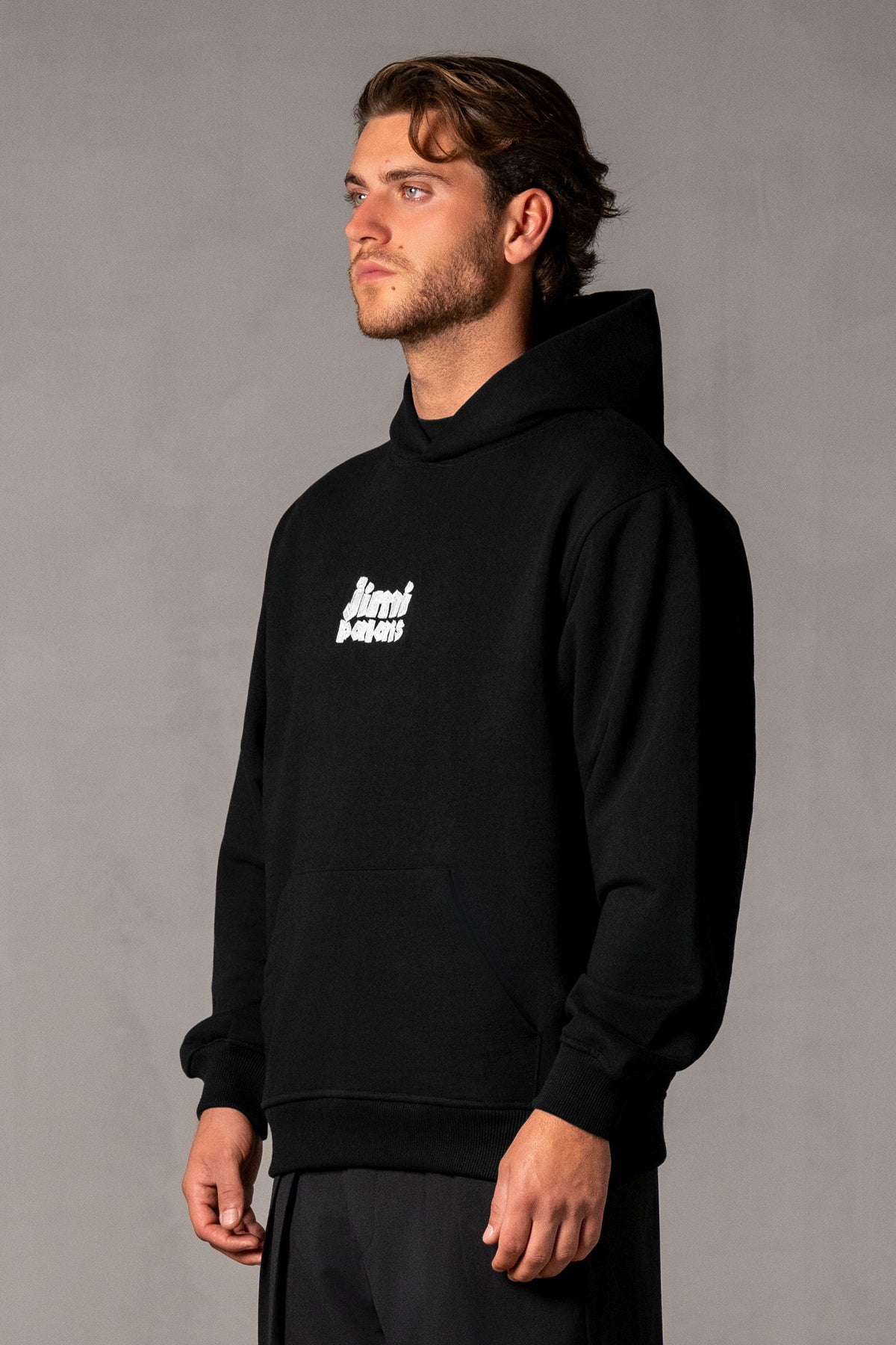 Herren Hoodie Schwarz mit JIMI PALAIS Stick – Schwarz, Seitenansicht