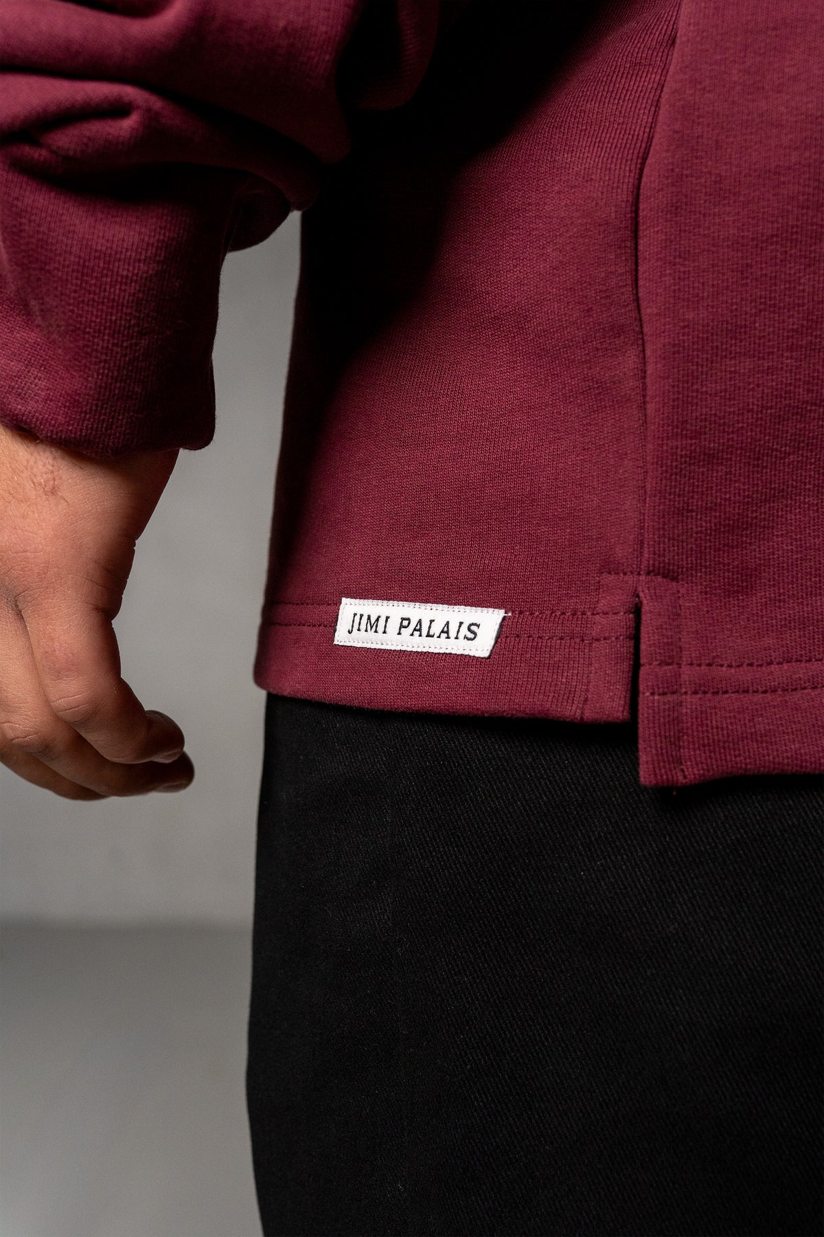 Herren Sweatshirt mit JIMI PALAIS Love-Typografie – Bordeauxrot, Detail