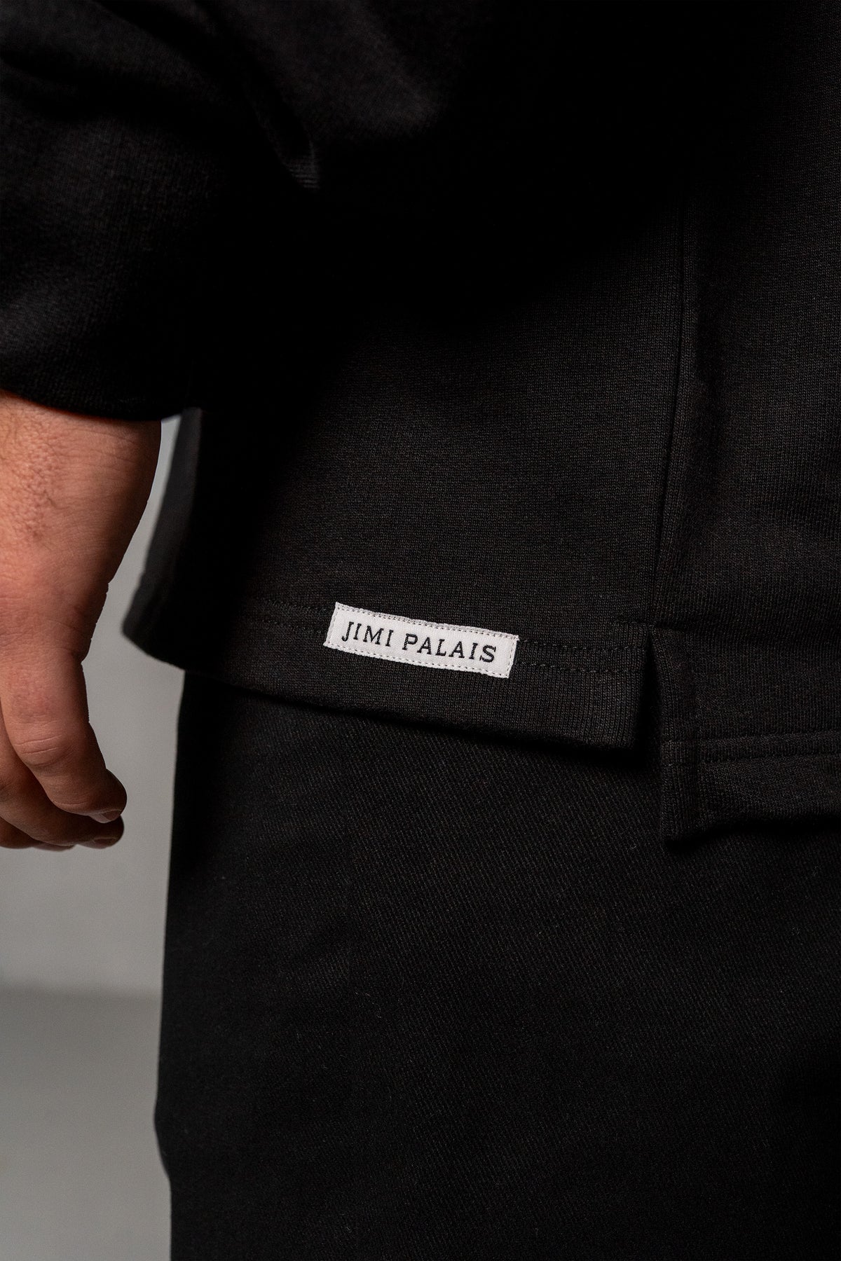 Herren Sweatshirt mit JIMI PALAIS Love-Typografie – Schwarz, Detail