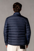 Herren Pufferjacke Dunkelblau mit JIMI PALAIS Stick – Dunkelblau, Rückansicht
