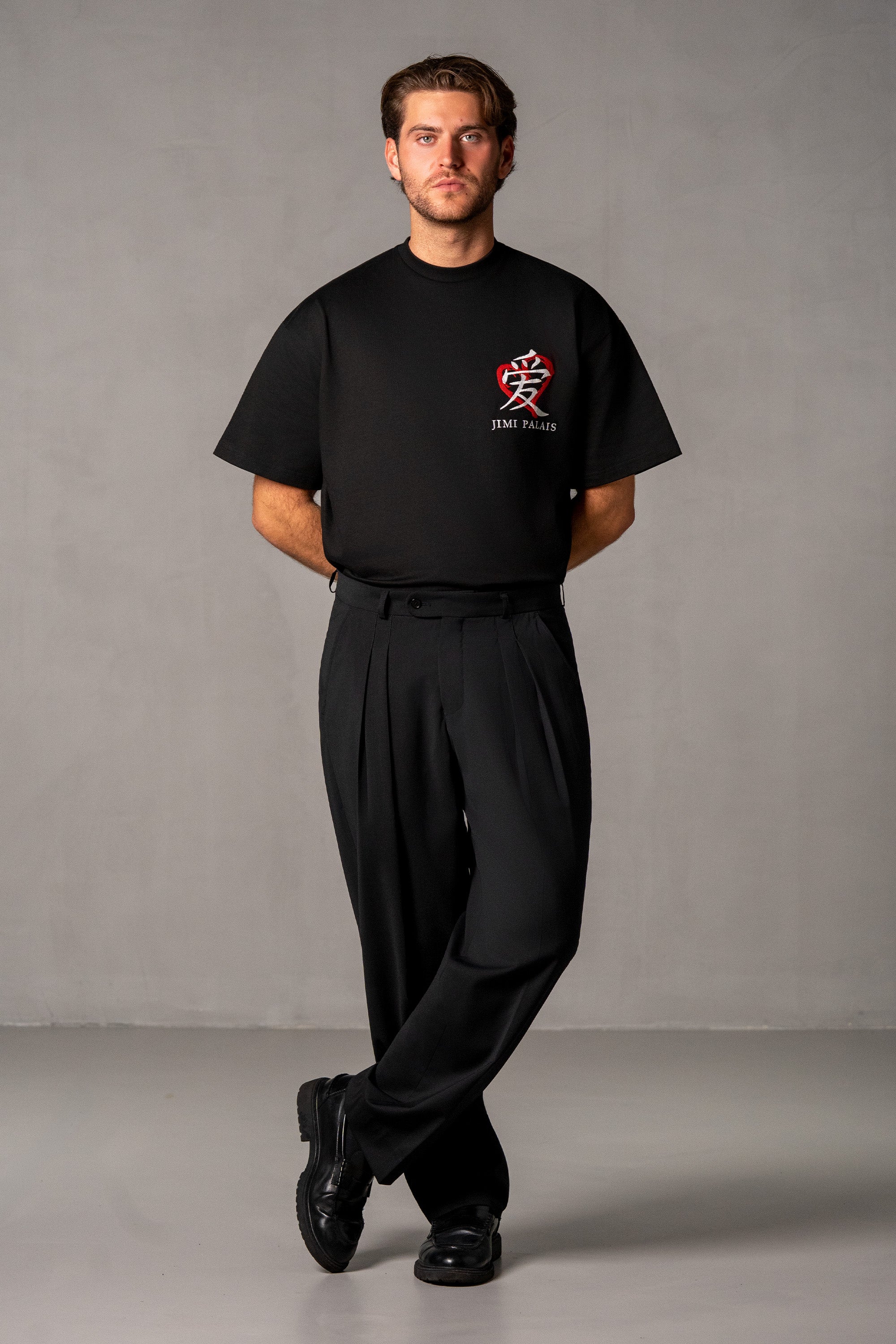 Herren Hose mit Nadelstreifen – Schwarz, Styling