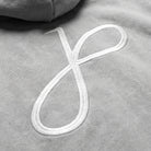 Hoodie mit J Monogramm vorne und großem Print auf der Rückseite