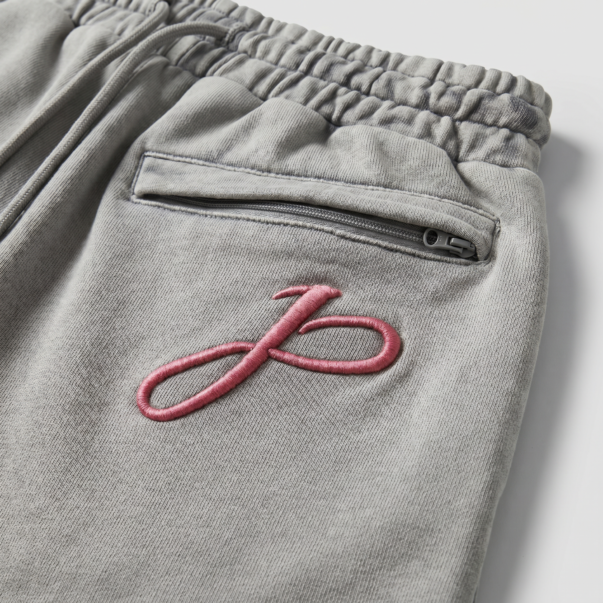 Shorts mit Monogram 