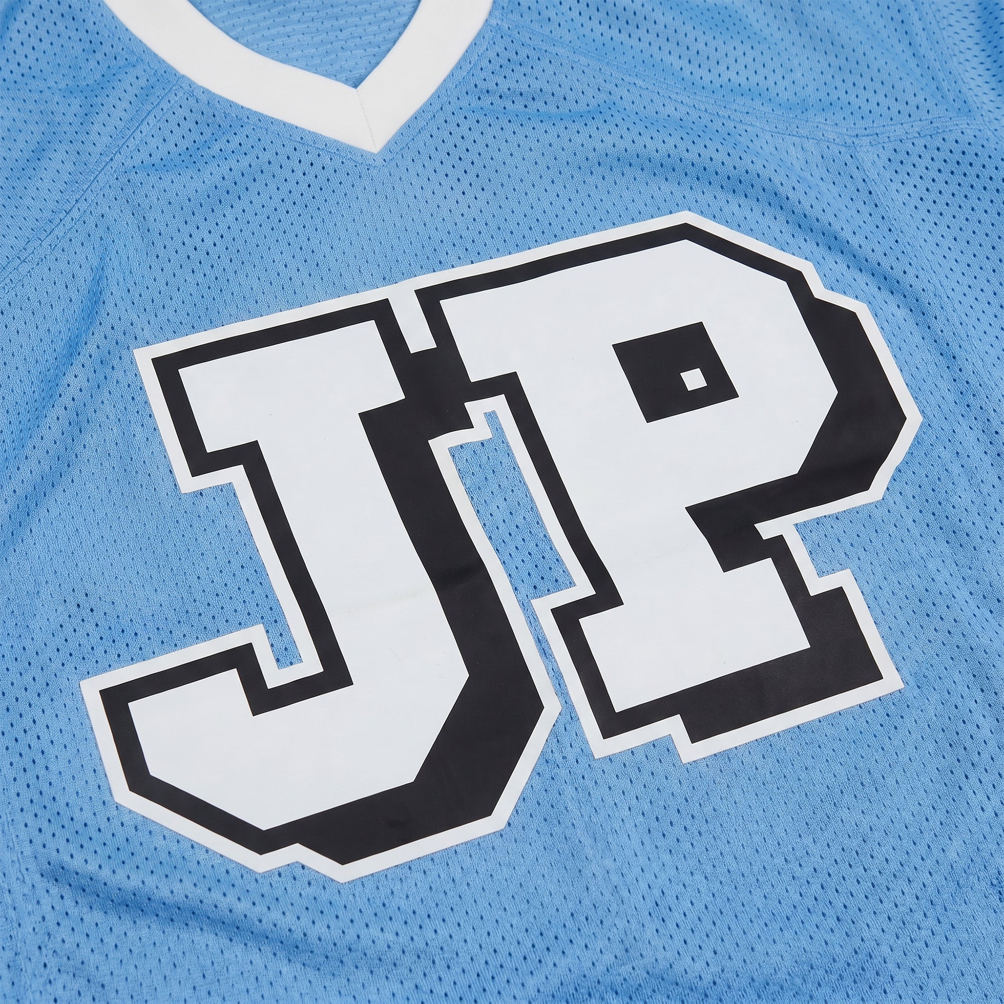 Babyblaues Premium Mesh Jersey mit JP Logo und V-Ausschnitt