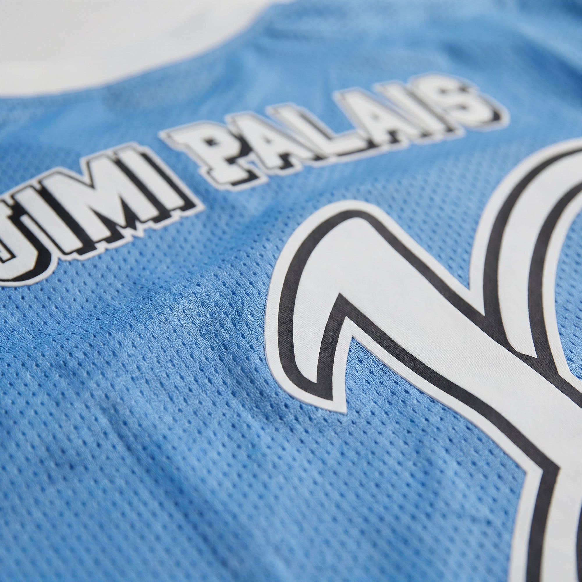 Babyblaues Premium Mesh Jersey mit JP Logo und V-Ausschnitt