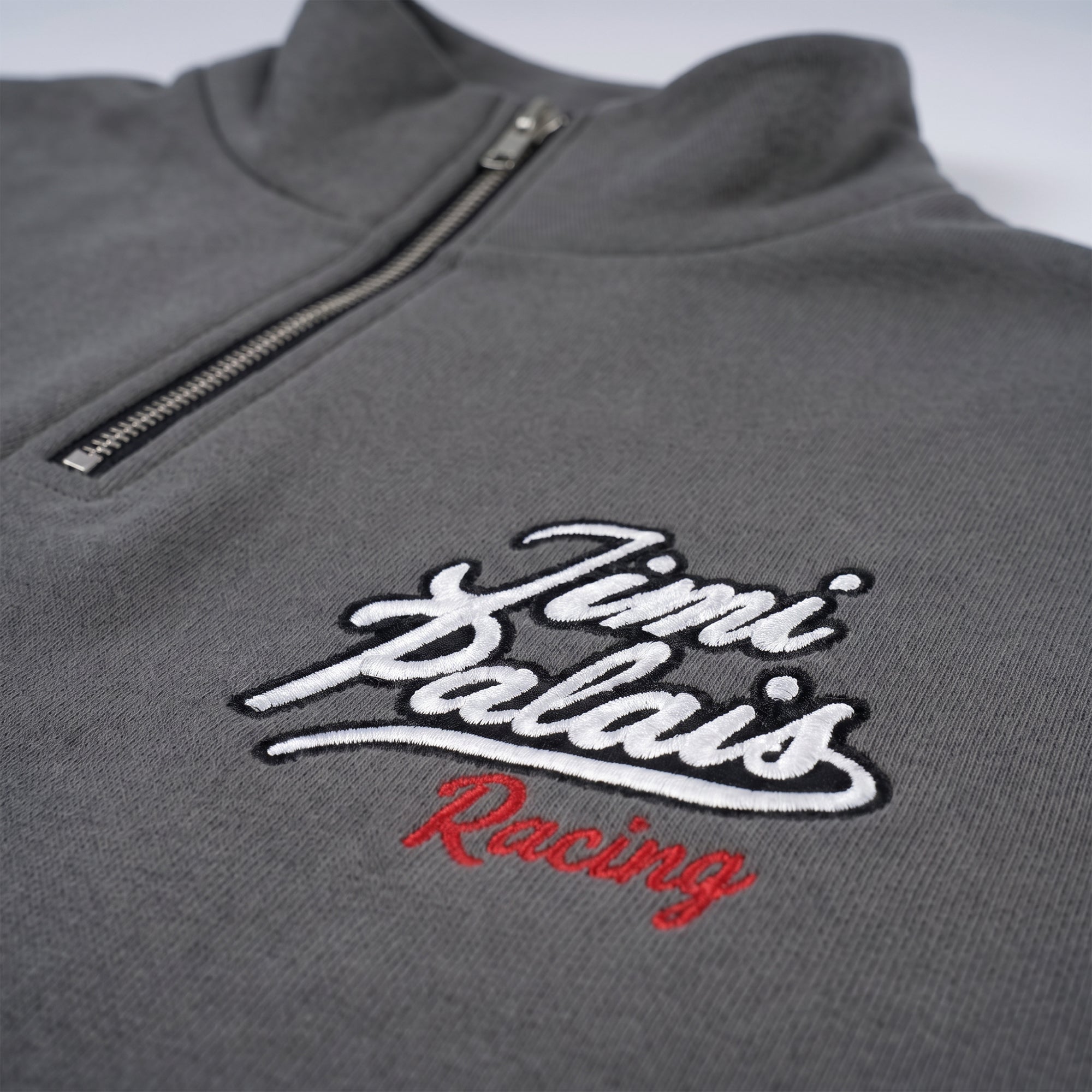 Halfzip Sweatshirt mit Reißverschluss und Racing Patches auf der Vorderseite