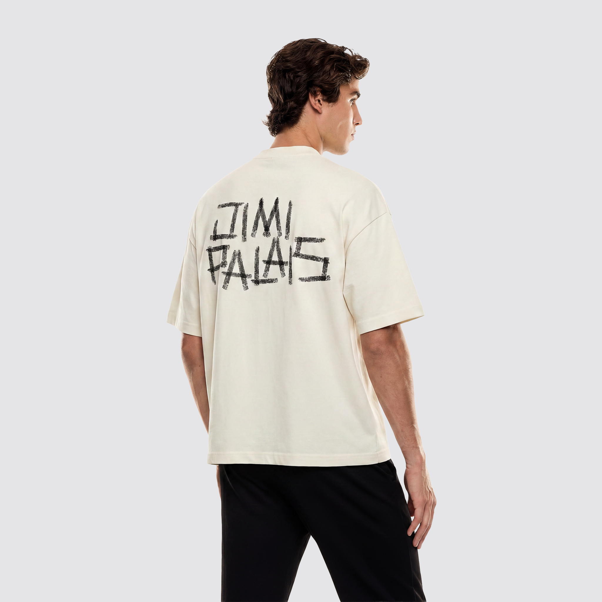 T-Shirt mit Reifenspuren-Backprint, JIMI PALAIS Textmotiv auf Rücken und Brust sowie Patch-Label auf der Vorderseite