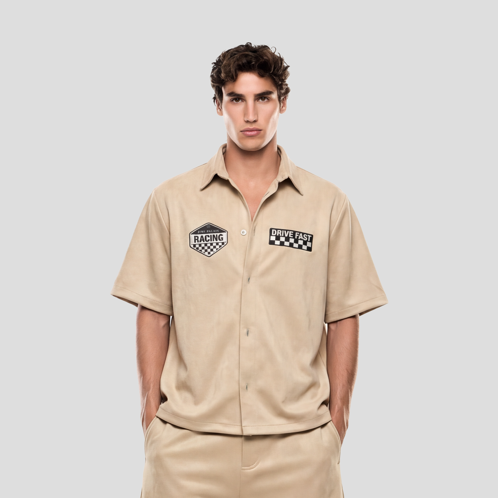 Oversize Hemd mit Alcantara Optik und hochwertigen Applikationen auf der Vorderseite