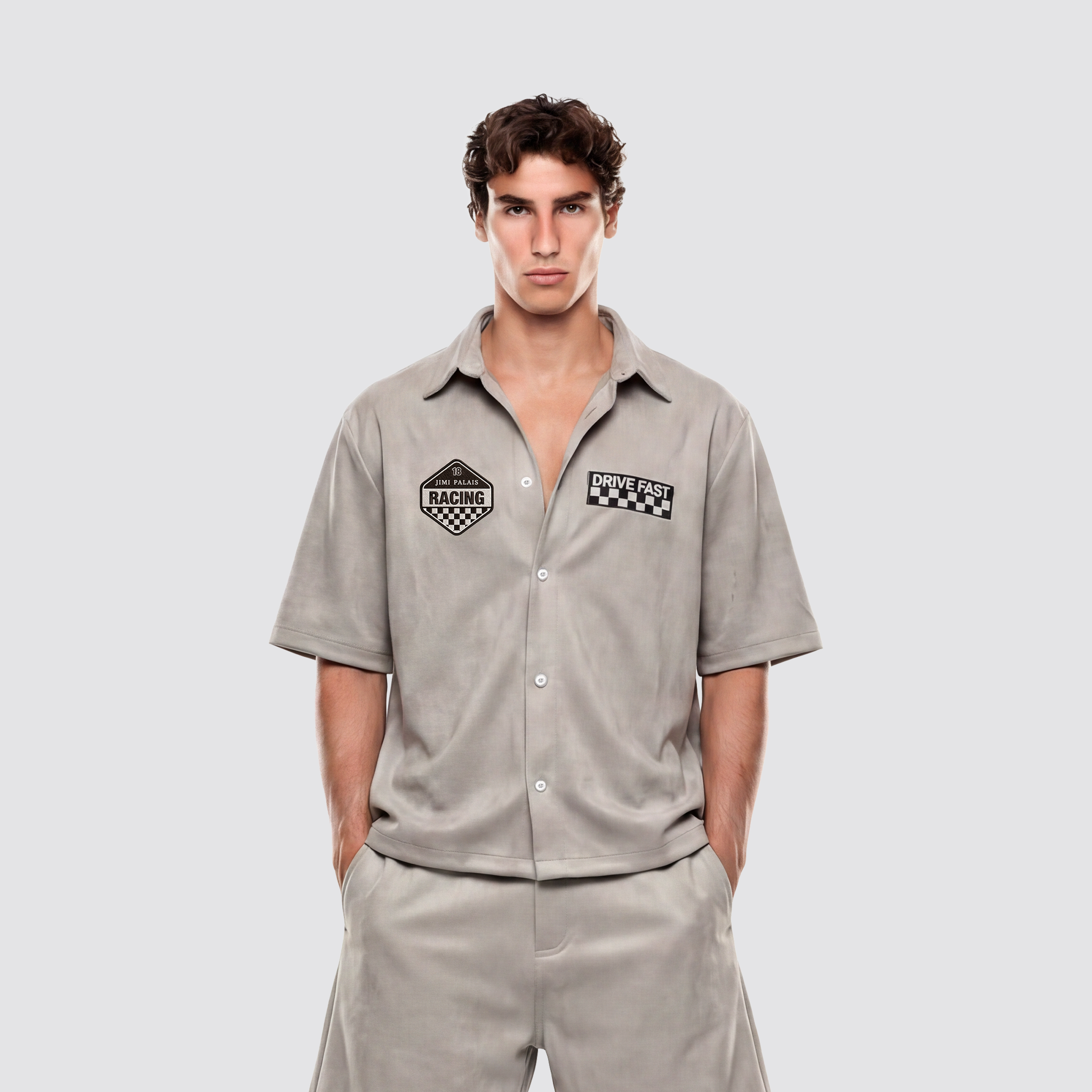 Oversize Hemd mit Alcantara Optik und hochwertigen Applikationen auf der Vorderseite