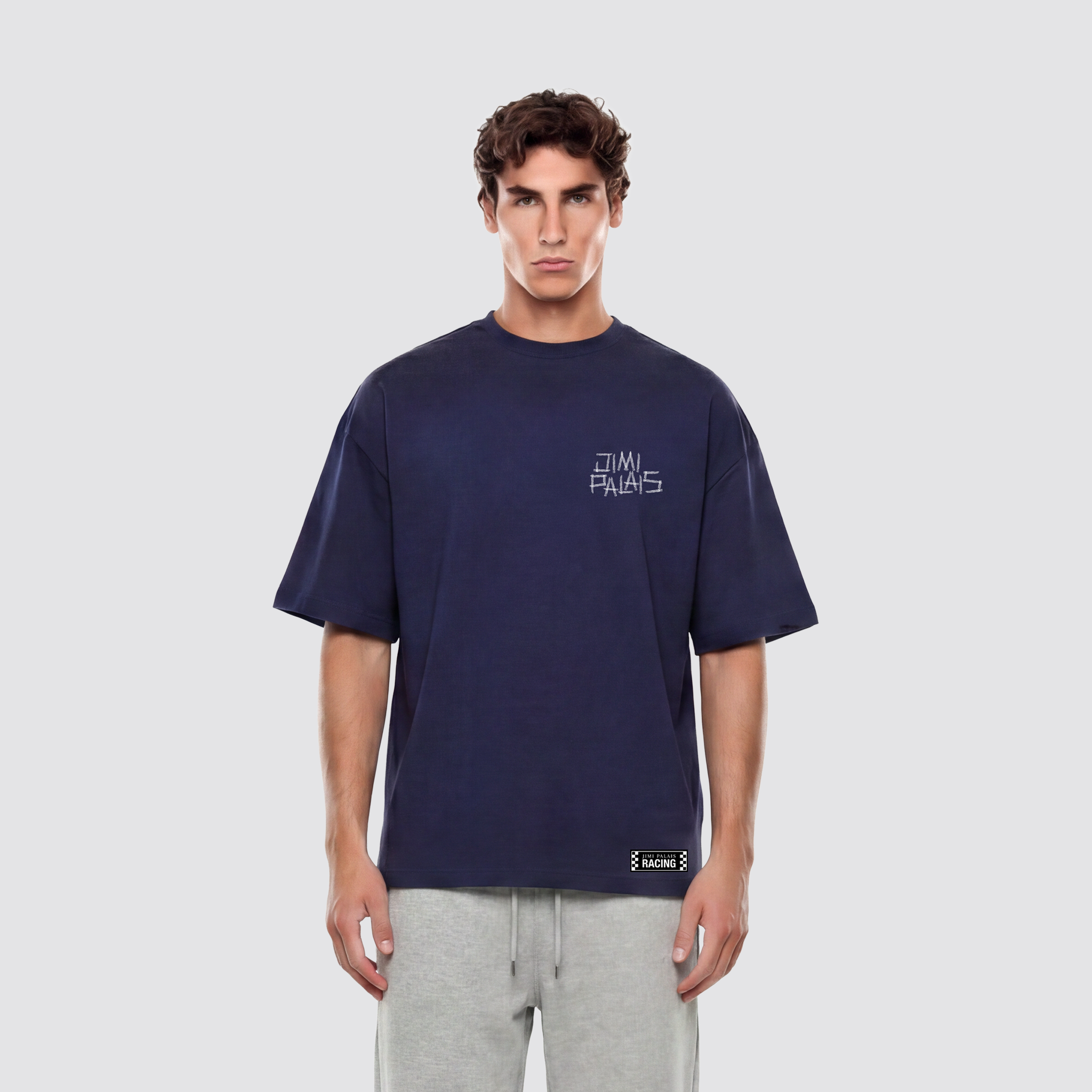 T-Shirt mit Reifenspuren-Backprint, JIMI PALAIS Textmotiv auf Rücken und Brust sowie Patch-Label auf der Vorderseite