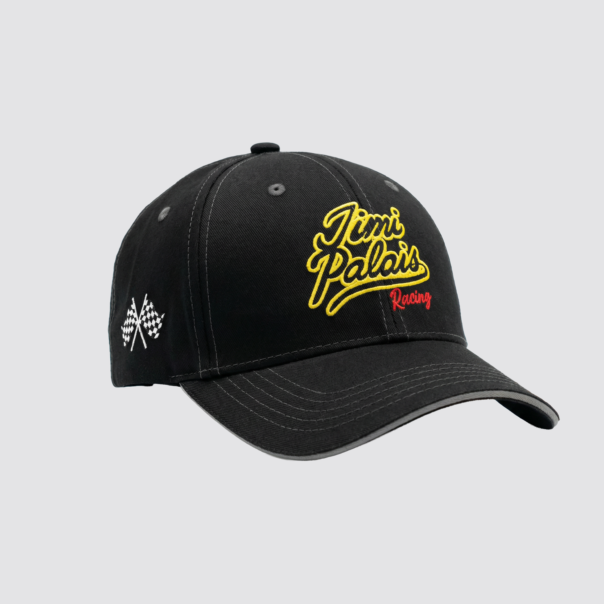 Cap mit detailreicher Stickerei und Patch auf der linken Seite